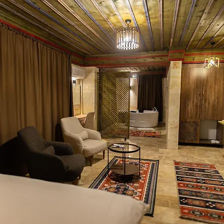 Uchisar Premium Hotel *