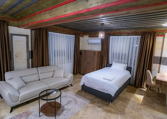 Uchisar Premium Hotel *